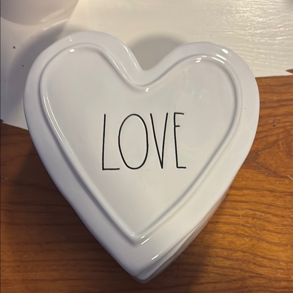 Elegant White Heart Trinket Box